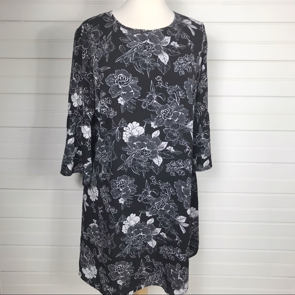 Isabel Maternity Floral Swing Dress Size Small